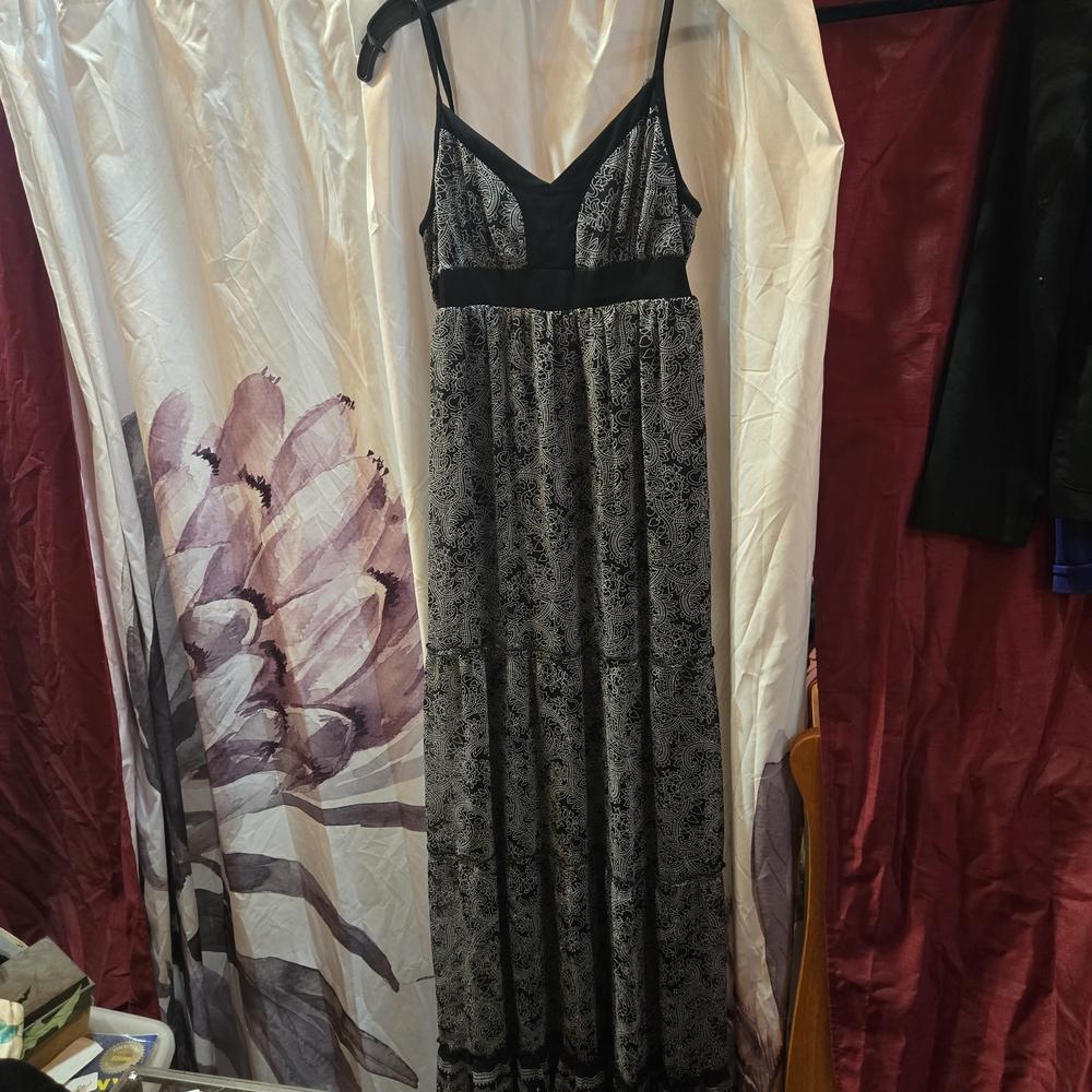 Guess Black and Gray Patterned Maxi Dress